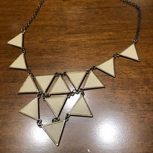 BROWN NECKLACE FASHION ACCESSORY